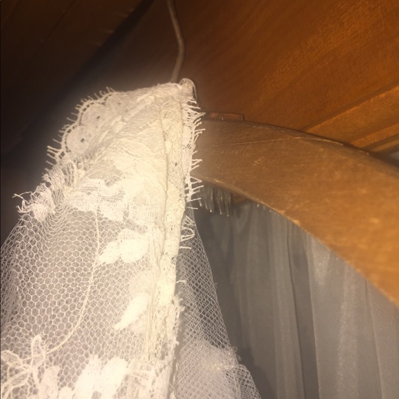 VTG / ANTIQ PRETTY LACE EDGED TOULLE BRIDAL VEIL - Picture 6 of 9